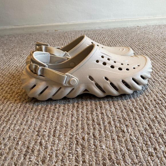 Crocs Echo Clog in Cream, Size 10M or 12W - Picture 1 of 7